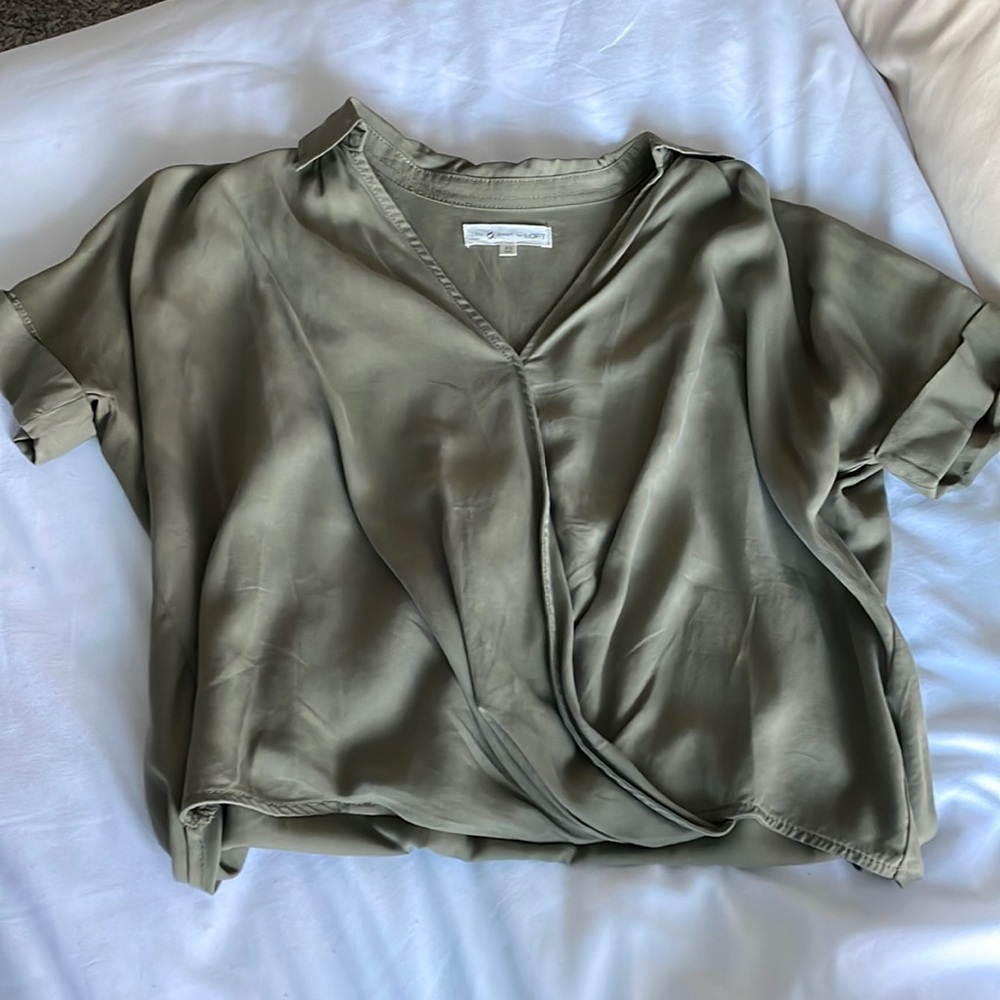 Loft XS green top